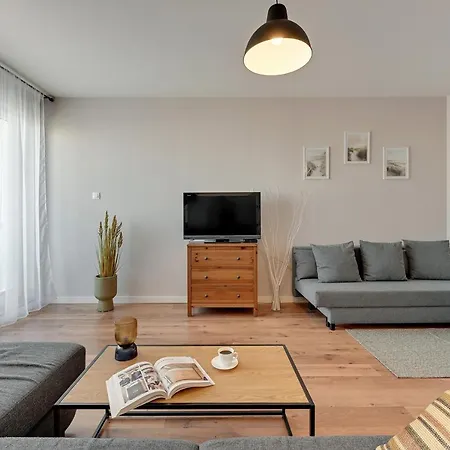 Awiator Seaside By Downtown Apartament *